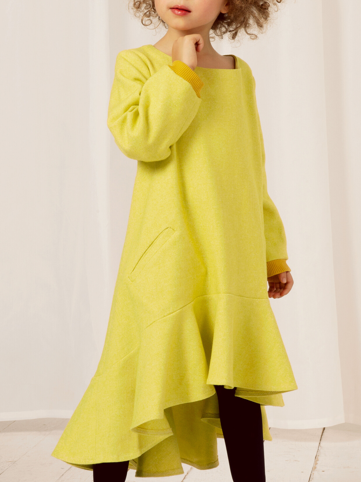 Kleid mit Volants