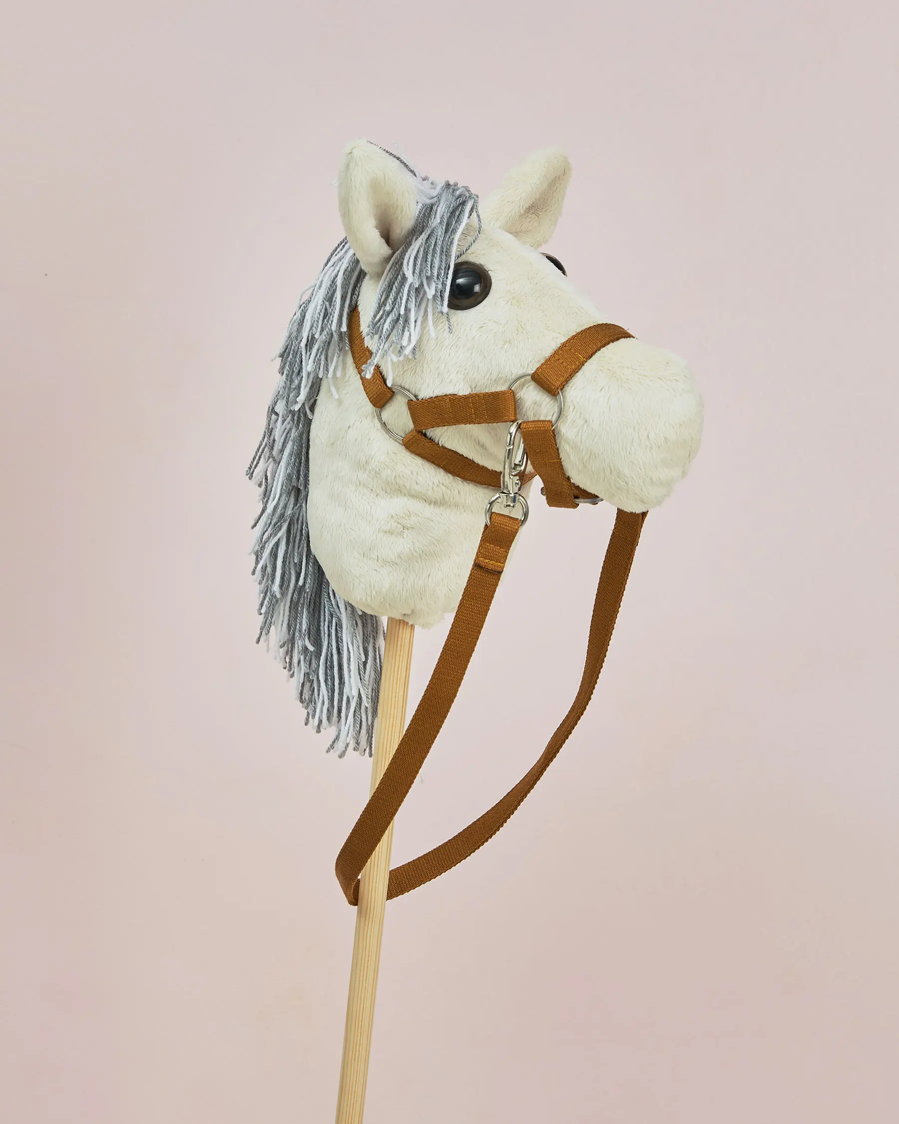 DIY Projekt DIY: Halfter und Zügel für ein Steckenpferd – Knuffels/Speelgoed