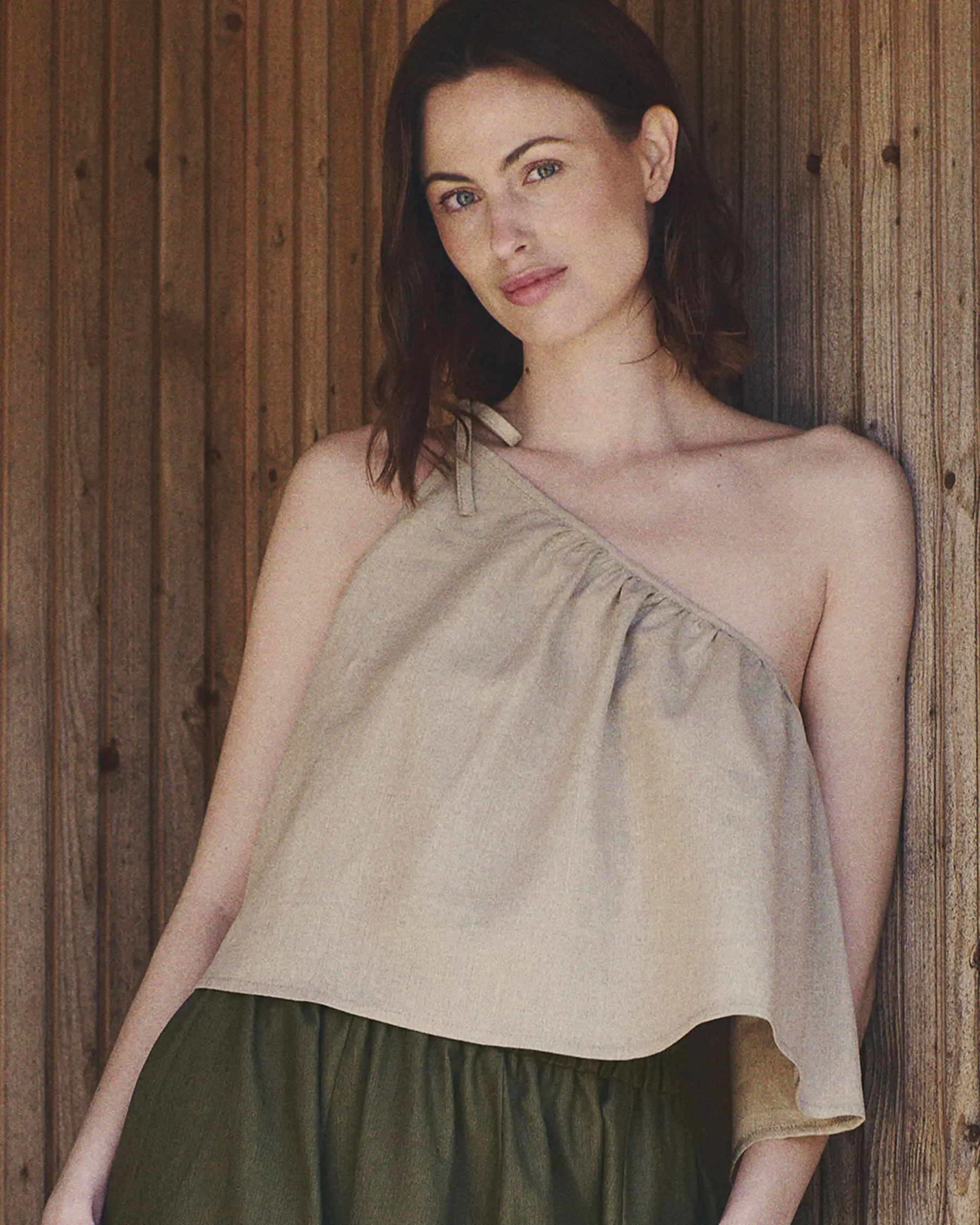 Sunniva oneshoulder top