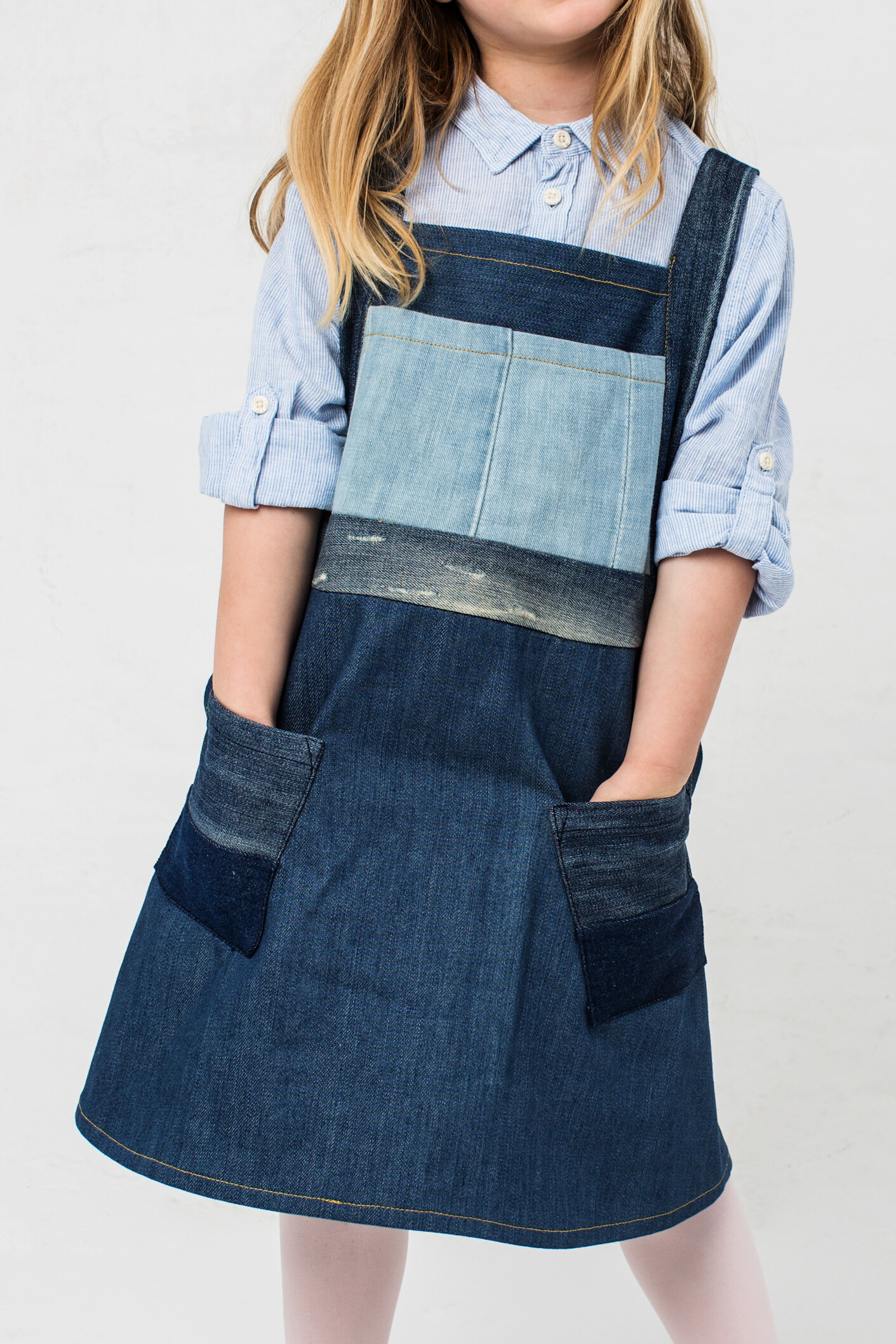 Jeans-Latzkleid