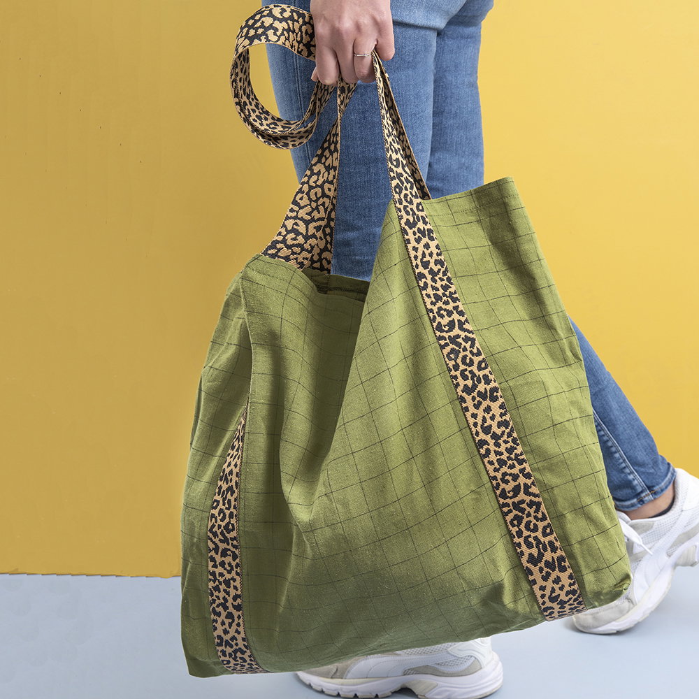 DIY Projekt Kostenloses Nähanleitung: Shopper / große Tragetasche mit Riemen