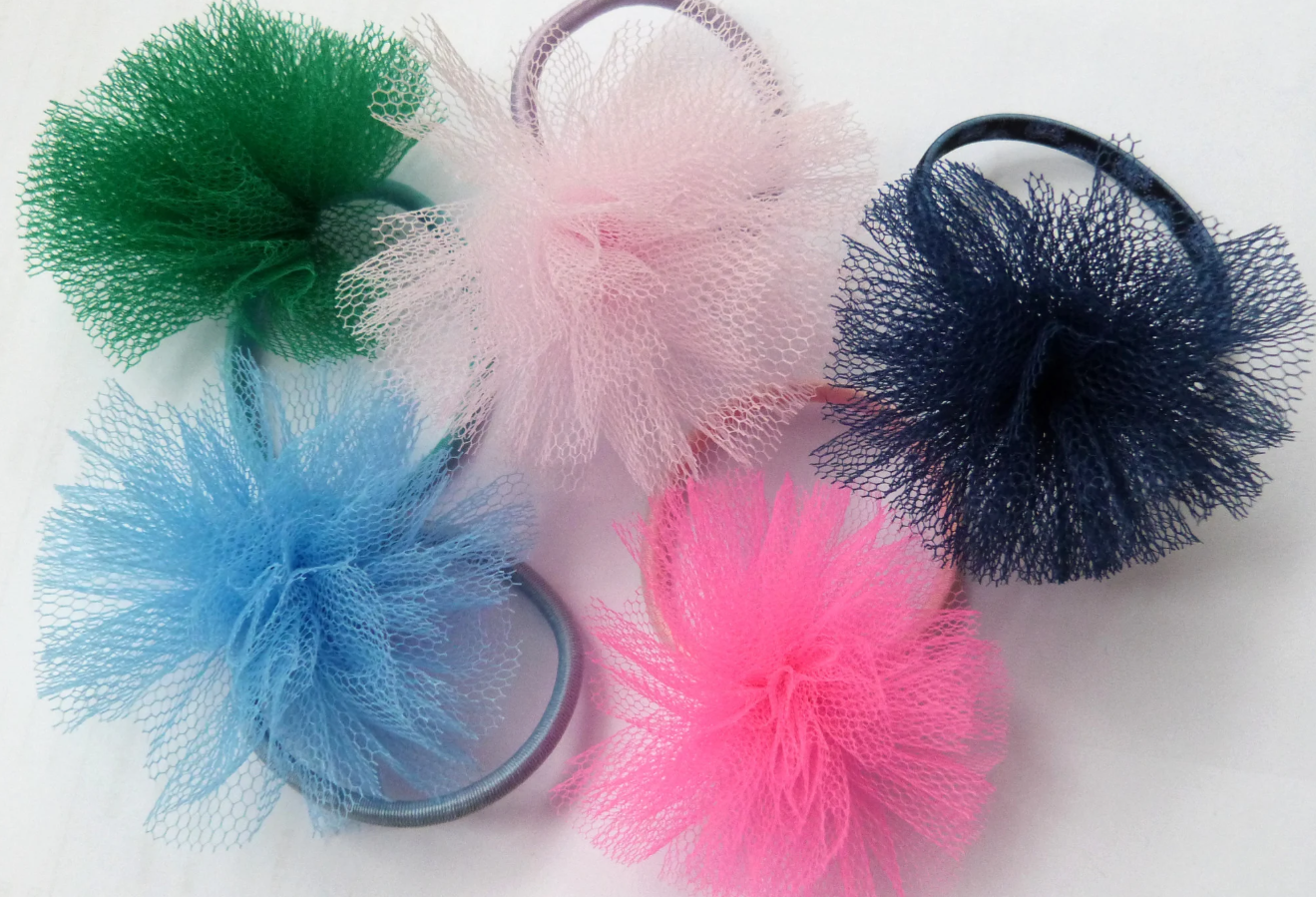 Pompon haarelastiek