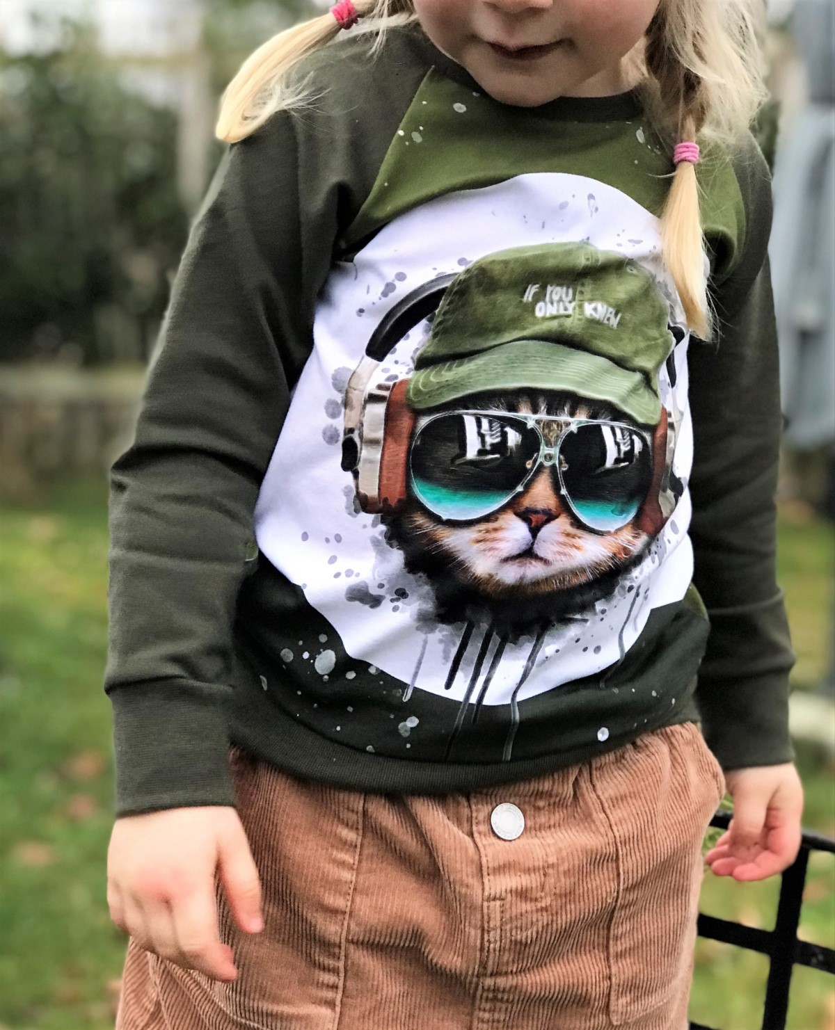 Naai het Plowa-sweatshirt