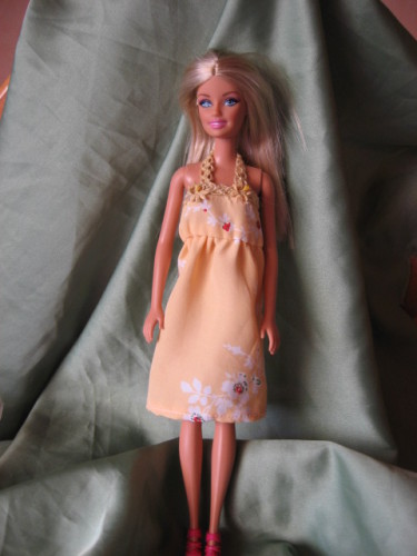 Barbie Doll rugloze jurk