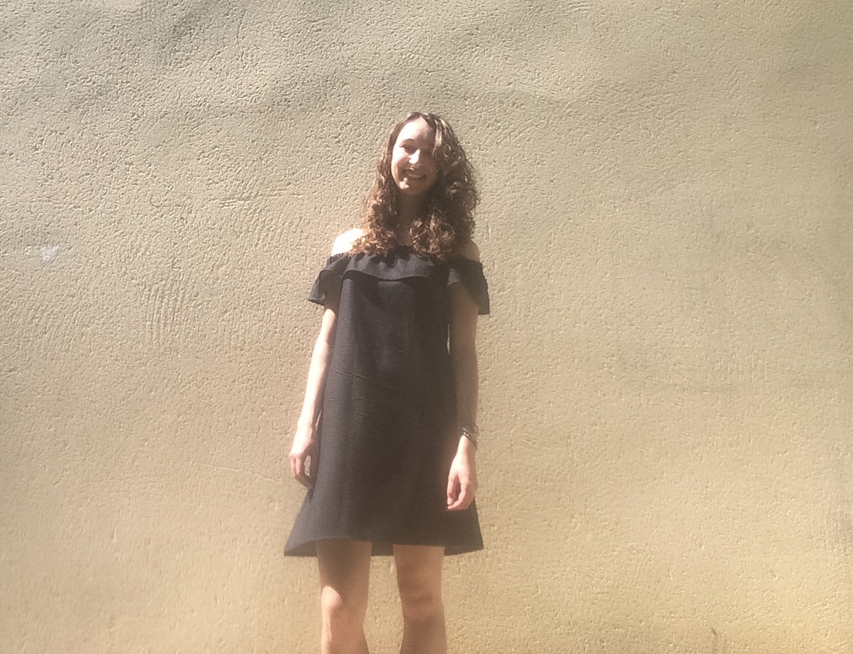 Naai een zomerjurk met Bardot-halsbandjes
